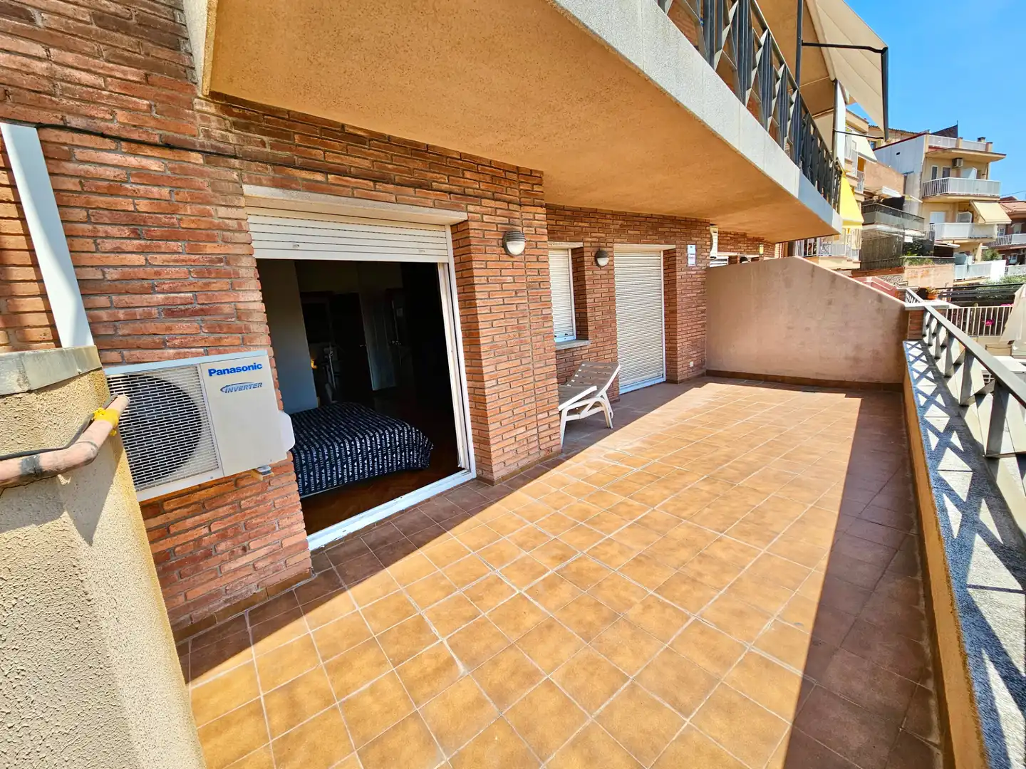 Terraza de Dúplex de alquiler en Sant Just Desvern con Aire acondicionado, Calefacción y Jardín privado