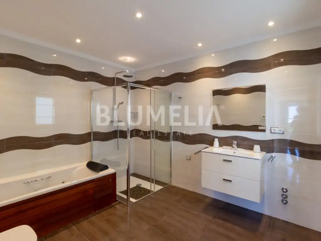 Bany de Casa o xalet en venda en Jávea / Xàbia amb Aire condicionat, Calefacció i Jardí privat