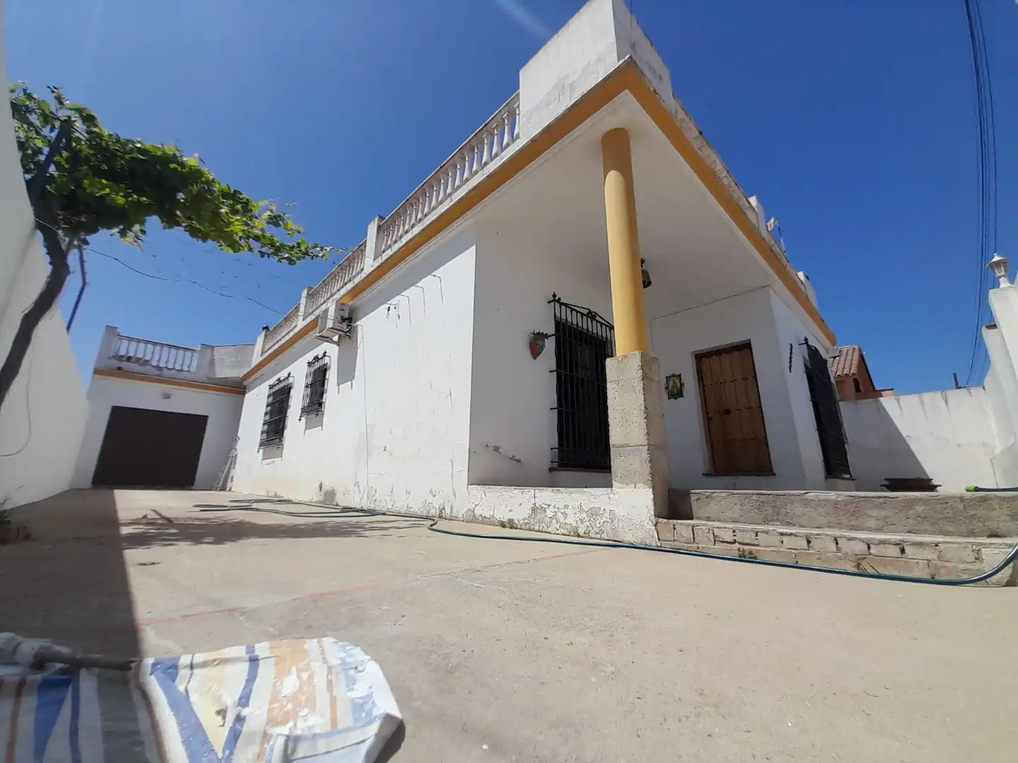 Vista exterior de Casa o xalet en venda en Chipiona amb Calefacció