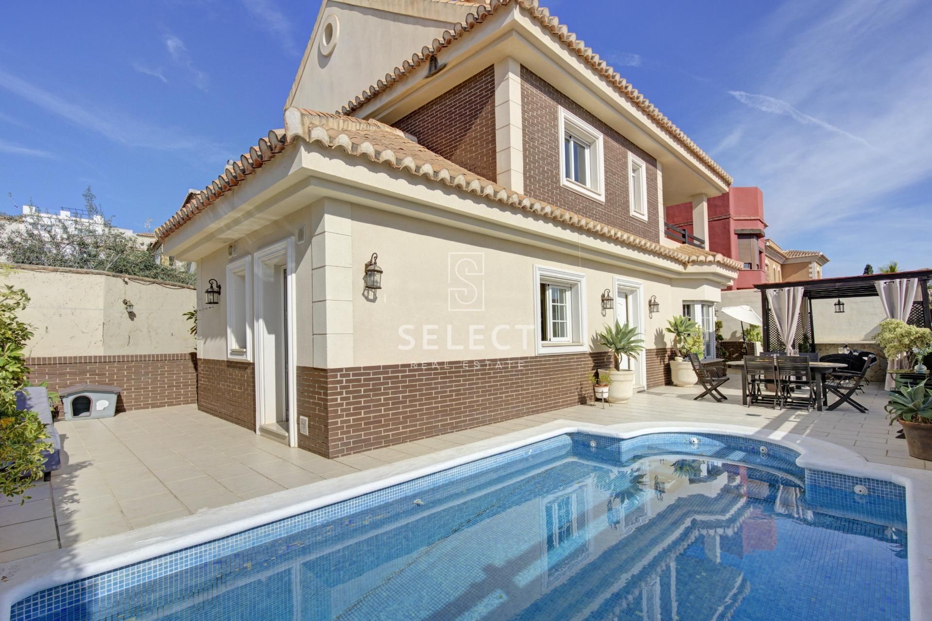Exterior view of House or chalet for sale in Motril  with Private garden, Terrace and Storage room