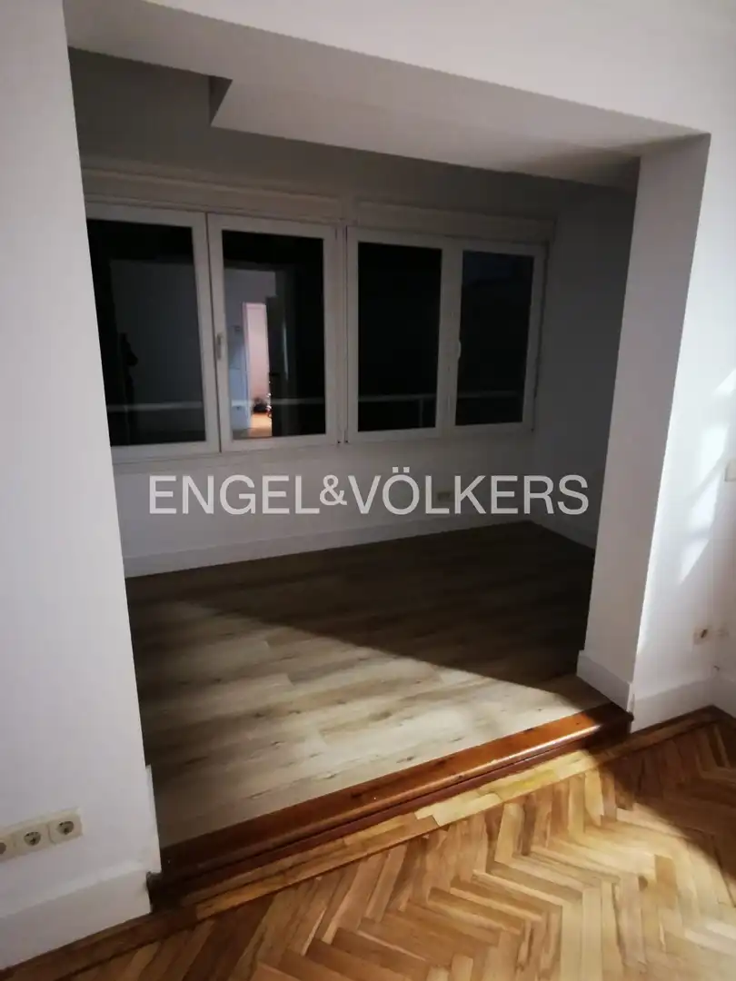Balcony of Flat for rent in Madrid  with Air Conditioner, Heating and Private garden