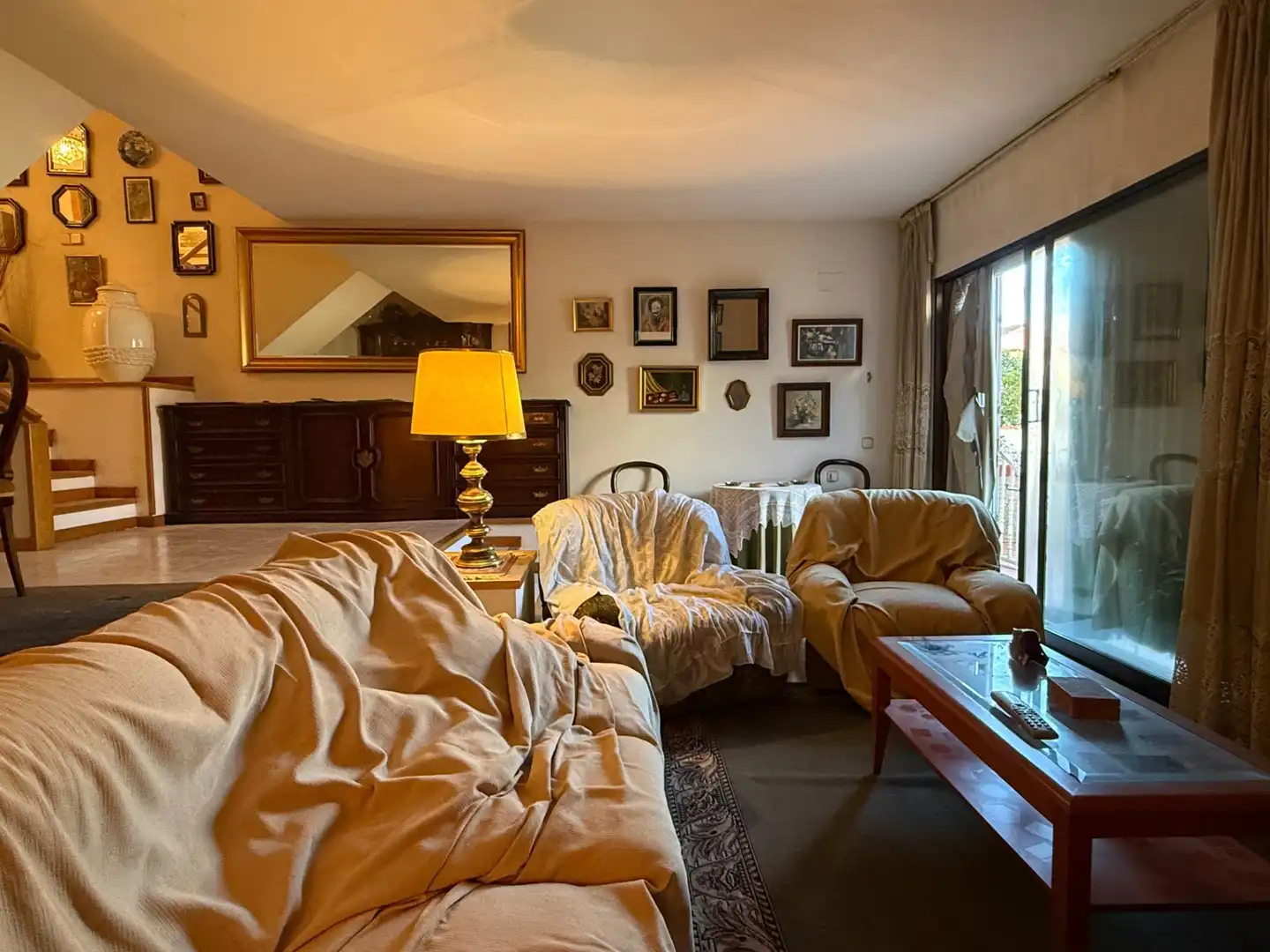 Sala de estar de Casa adosada en venta en Guadalajara con Calefacción, Terraza y Amueblado