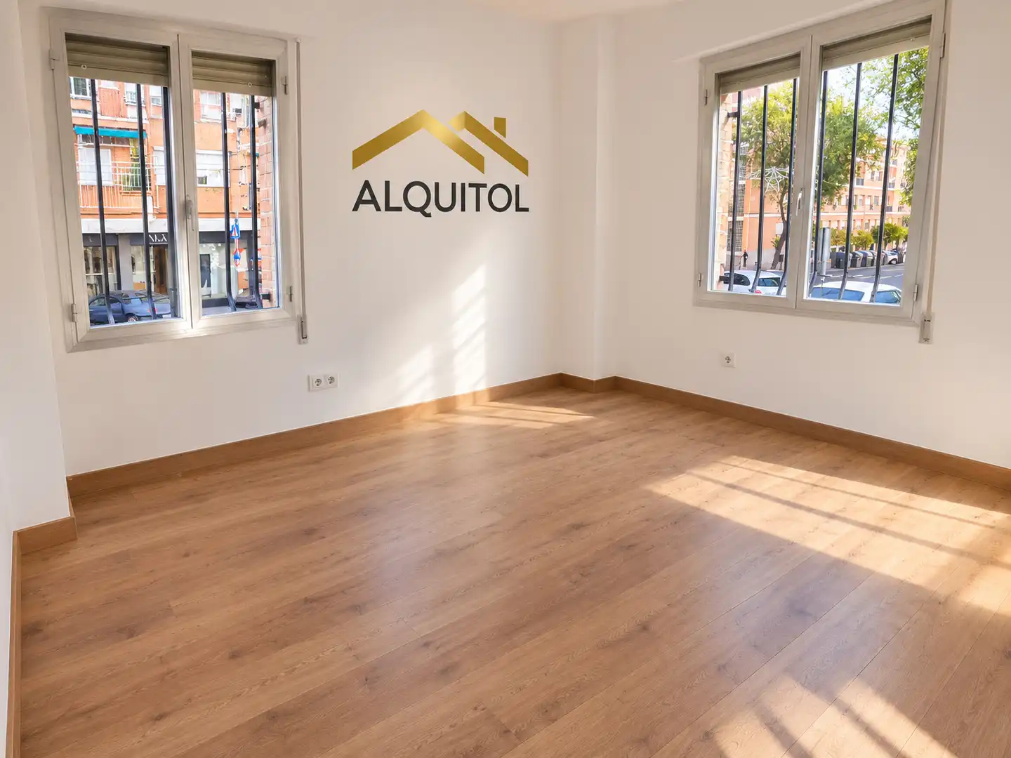 Living room of Flat for share in Toledo  with Heating, Parquet flooring and Washing machine