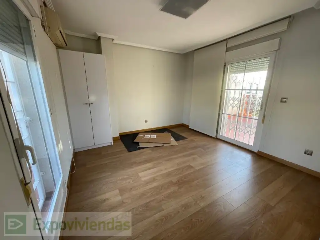 Habitación de Dúplex en venta en Murcia