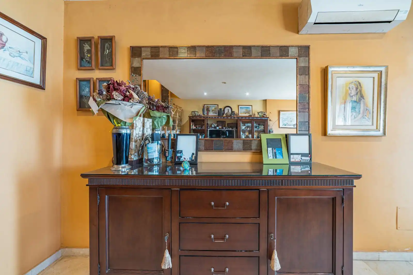 Esszimmer von Einfamilien-Reihenhaus zum Verkauf in Vilassar de Mar mit Klimaanlage, Heizung und Terrasse
