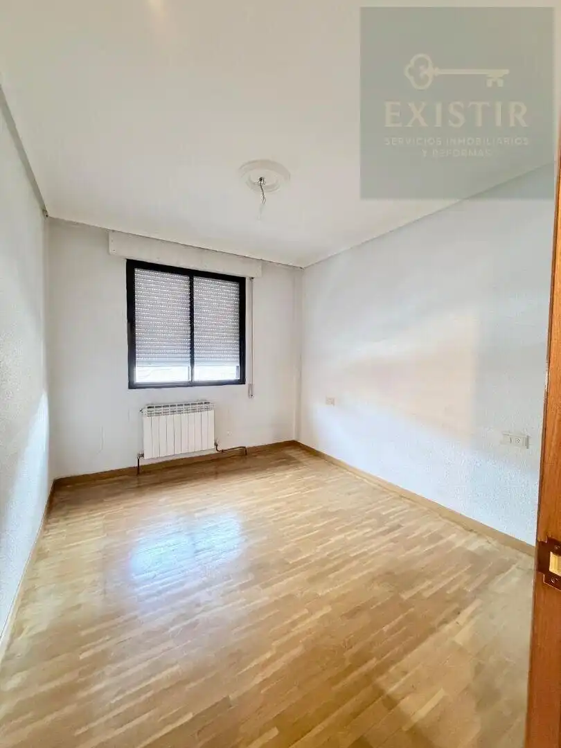 Piso en venta en Ave María