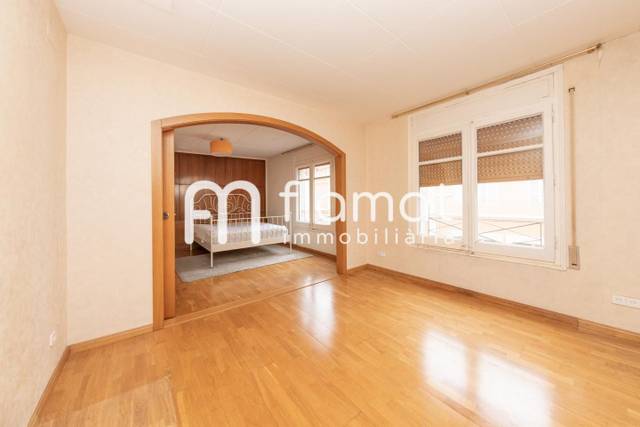 Piso en Venta en Carrer d'en Grassot en El Camp d'en Grassot i Gràcia Nova