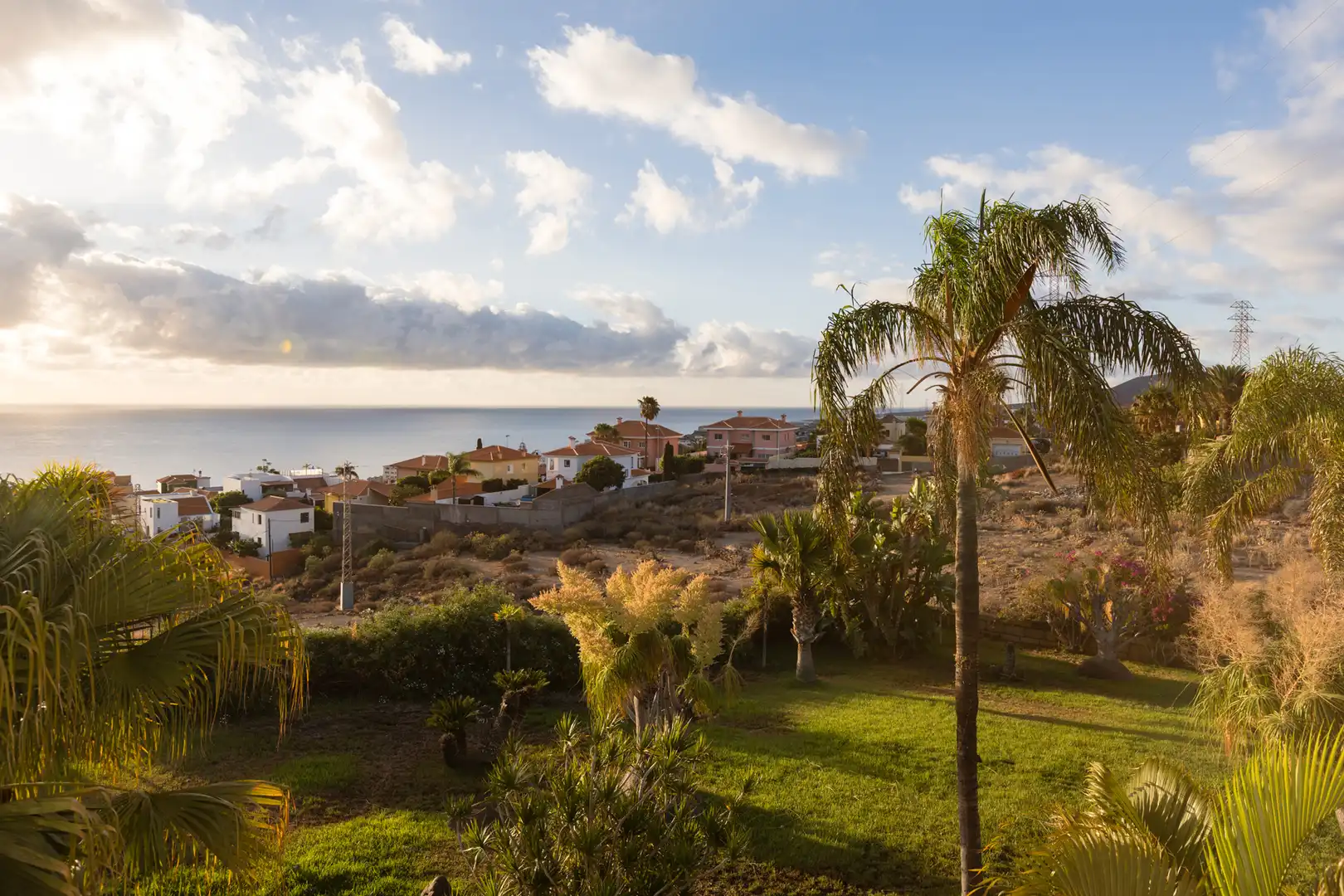 Vista exterior de Casa o xalet en venda en Candelaria amb Aire condicionat, Jardí privat i Terrassa