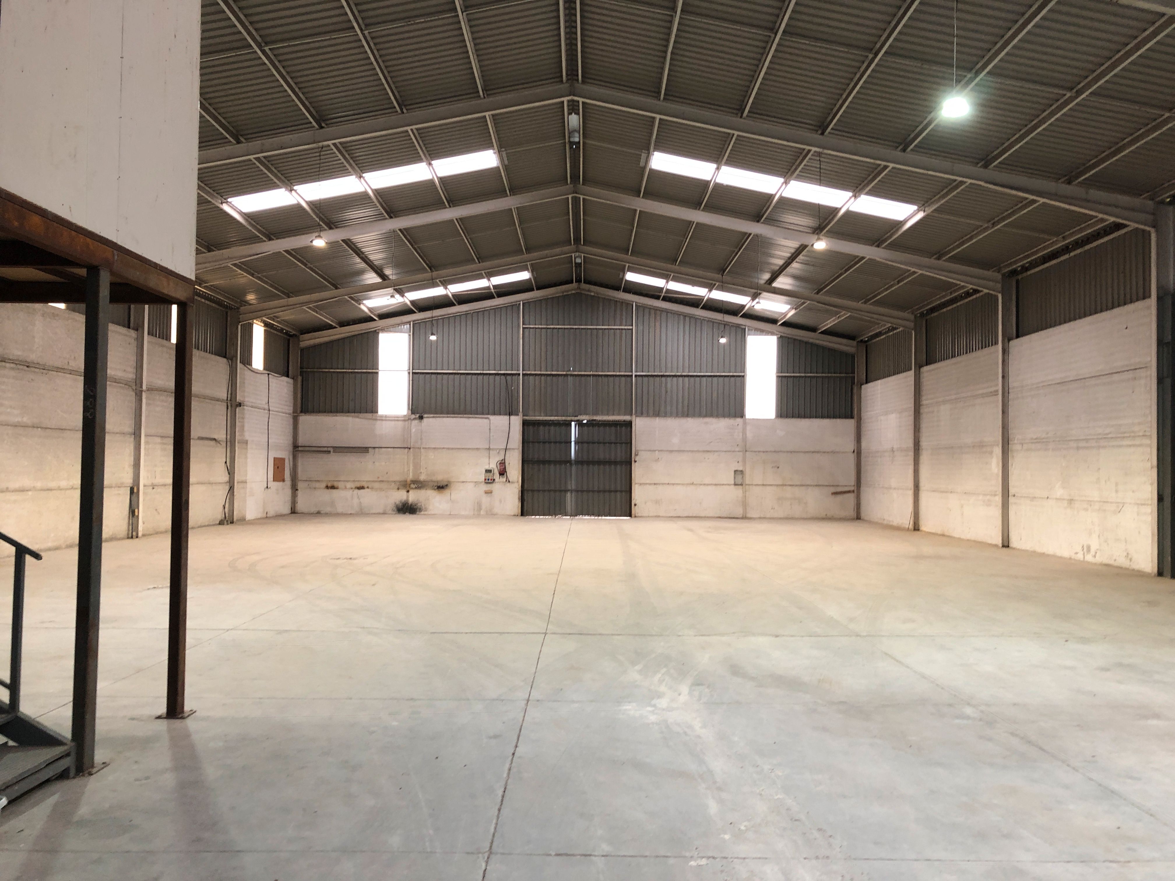 Fabrikhallen miete in Villafranca de Córdoba