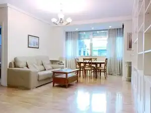 Außenansicht von Wohnung zur Miete in Madrid mit Klimaanlage, Heizung und Möbliert