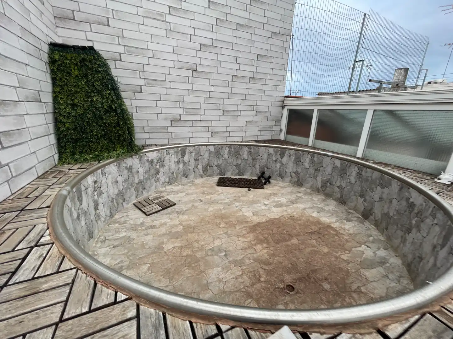 Piscina de Casa adosada en venda en Coria del Río amb Aire condicionat, Calefacció i Terrassa