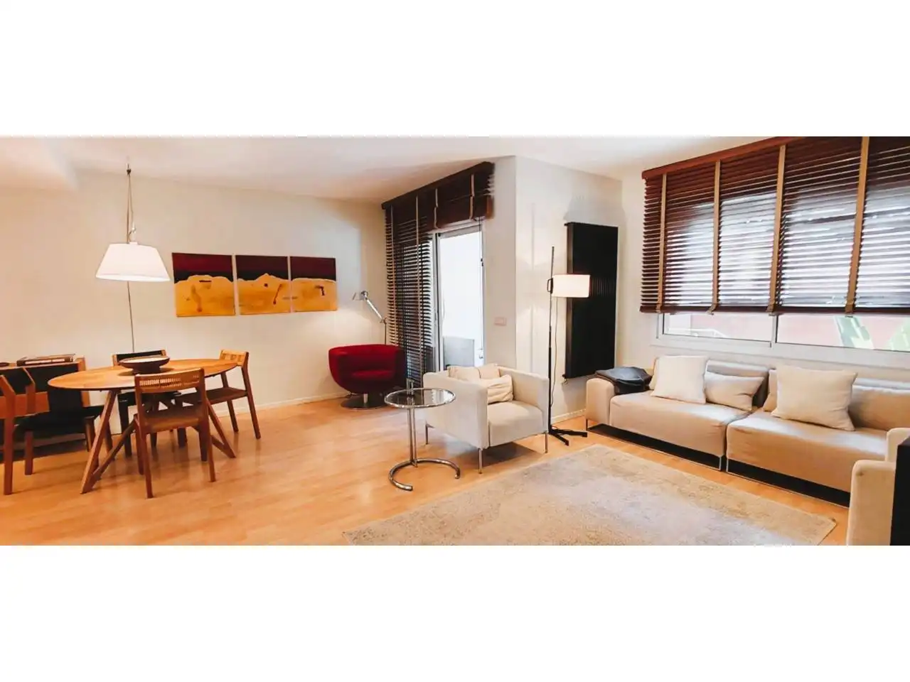 Sala d'estar de Casa o xalet en venda en Figueres amb Aire condicionat, Calefacció i Jardí privat