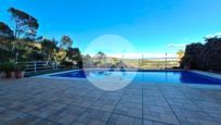 Piscina de Casa o xalet en venda en Castelldefels amb Aire condicionat, Terrassa i Piscina