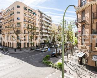 Exterior view of Apartment to rent in  Madrid Capital  with Air Conditioner and Heating