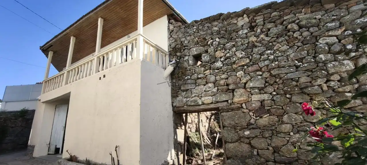 Country homes for sale in Celanova