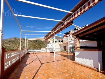 Casa rústica en venda a Otívar