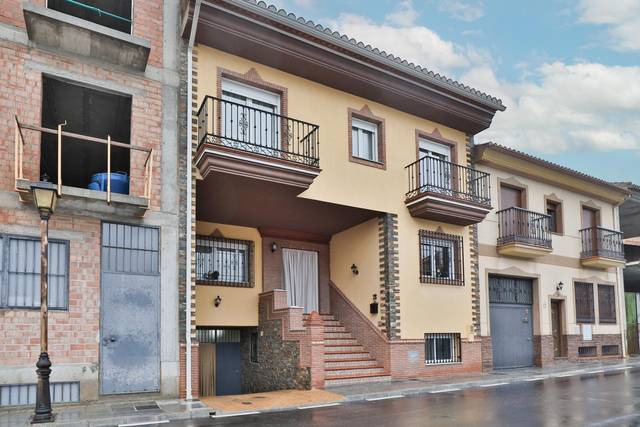 Casa adosada en Venta en Calle Málaga en Padul