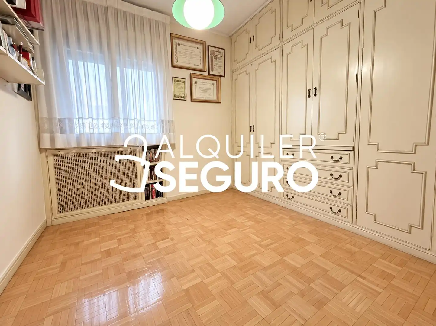 Habitación de Piso de alquiler en Chamberí
