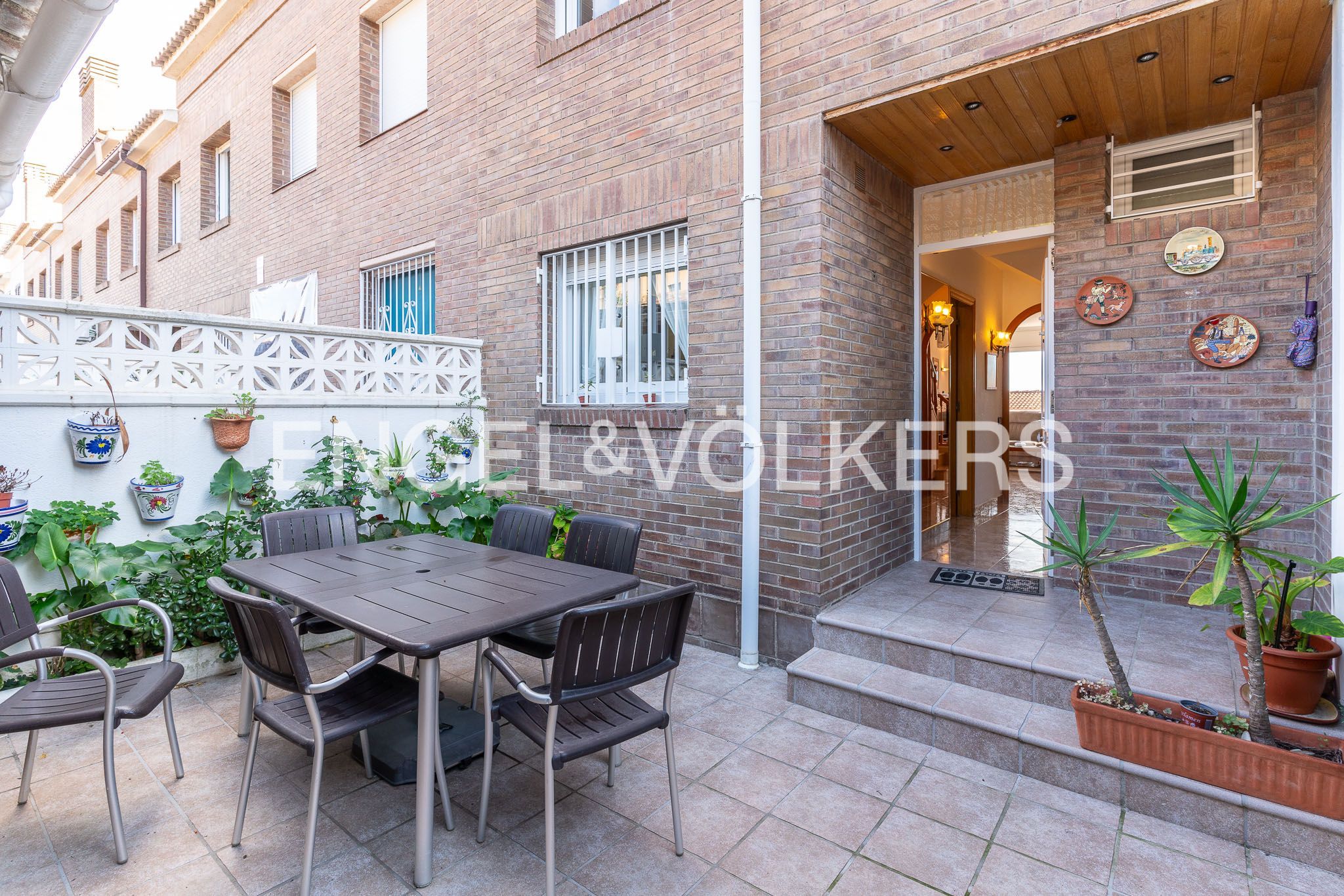 Exterior view of House or chalet for sale in El Masnou  with Air Conditioner, Heating and Private garden