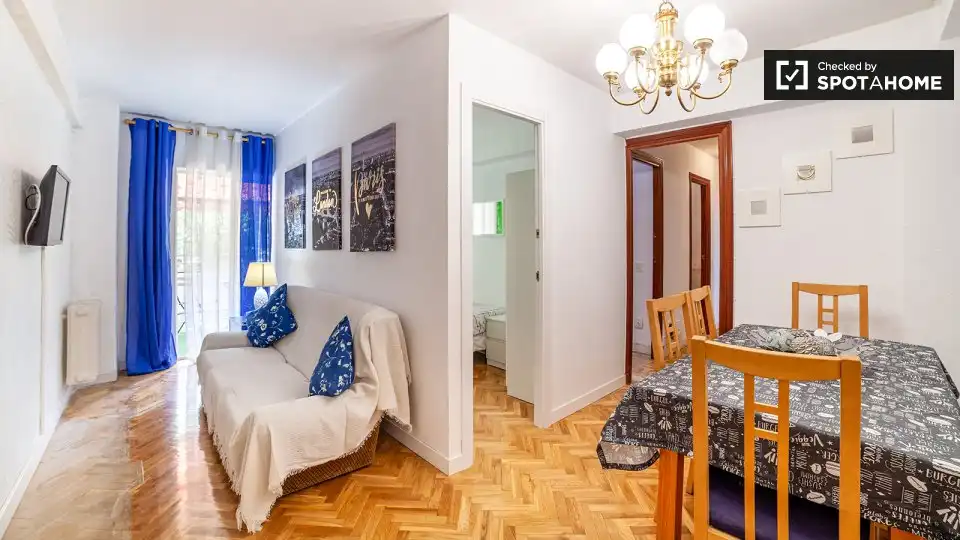 Living room of Flat for rent in Alcalá de Henares  with Air Conditioner, Heating and Furnished