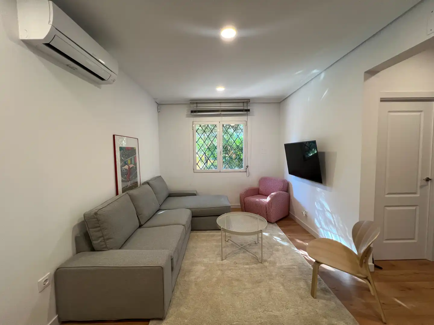 Sala d'estar de Casa o xalet per a compartir en Madrid amb Aire condicionat, Calefacció i Jardí privat