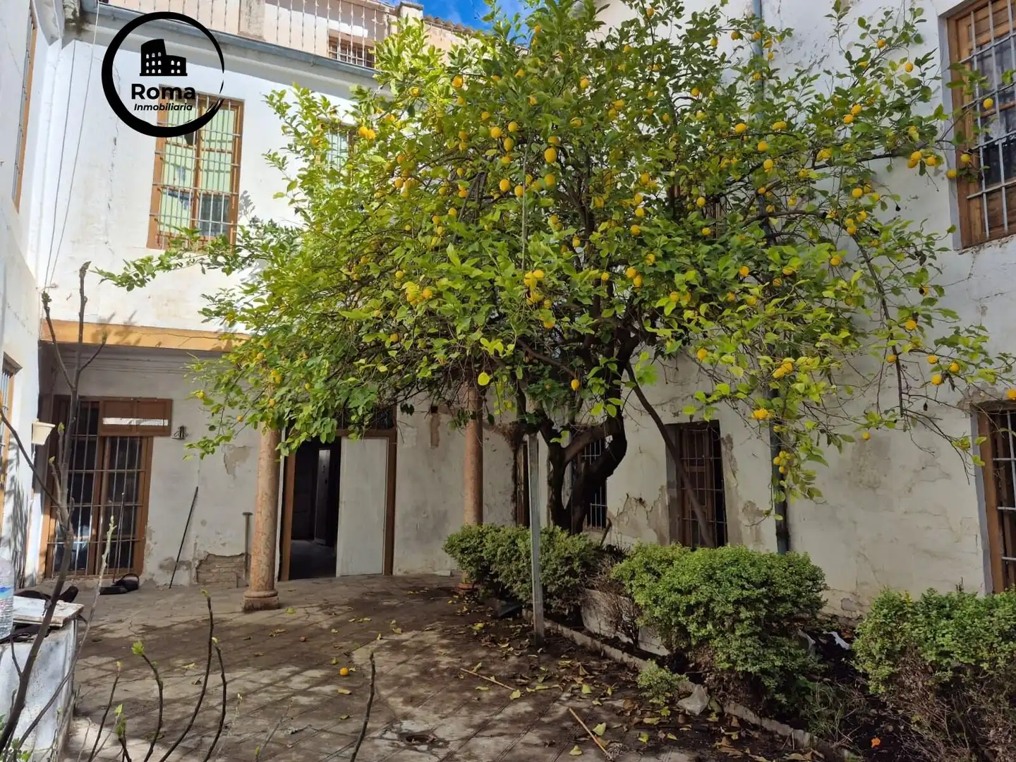 Jardí de Casa adosada en venda en Loja amb Terrassa