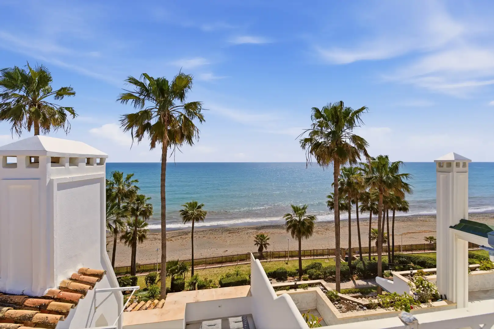 Exterior view of Attic for sale in Estepona  with Air Conditioner, Terrace and Swimming Pool