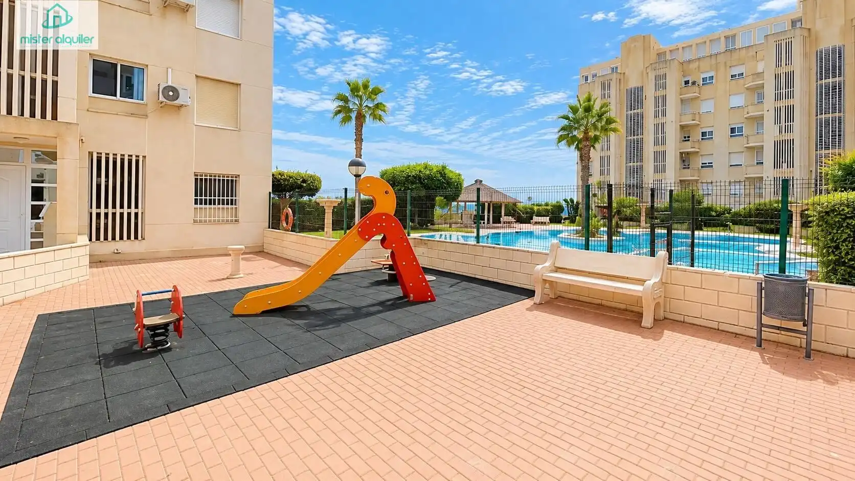 Piscina de Apartament de lloguer en Playa Muchavista