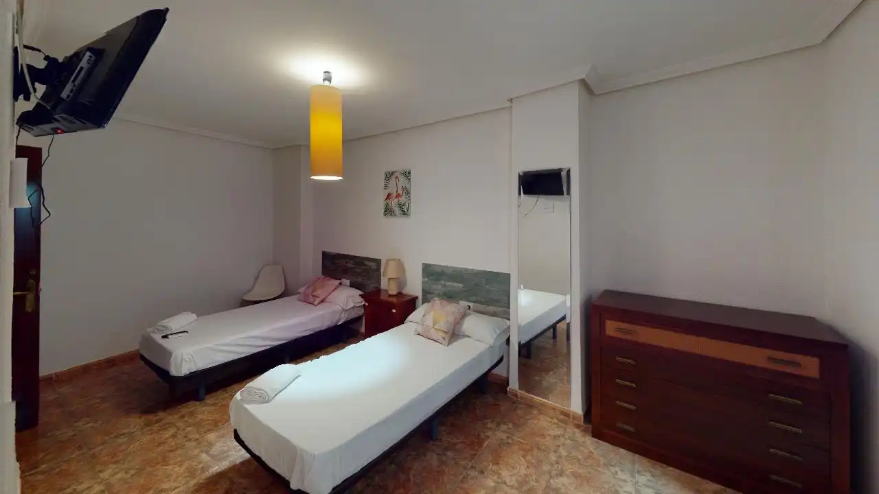 Habitación de Edificio en venta en Jaén