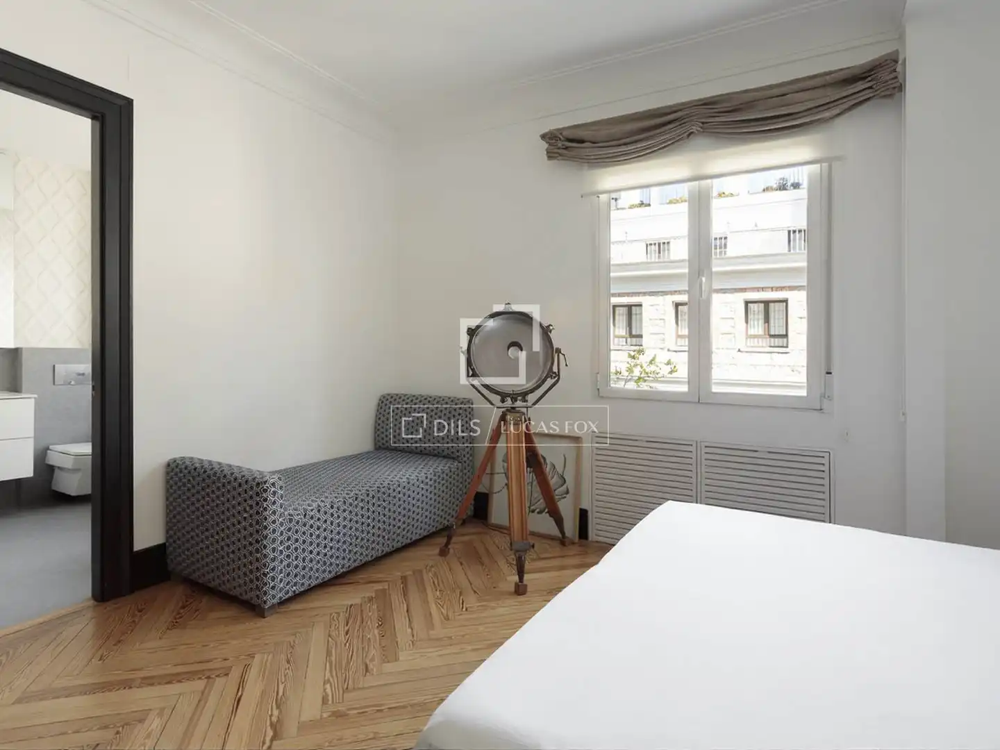 Schlafzimmer von Wohnung zur Miete in Madrid mit Klimaanlage, Heizung und Parkett