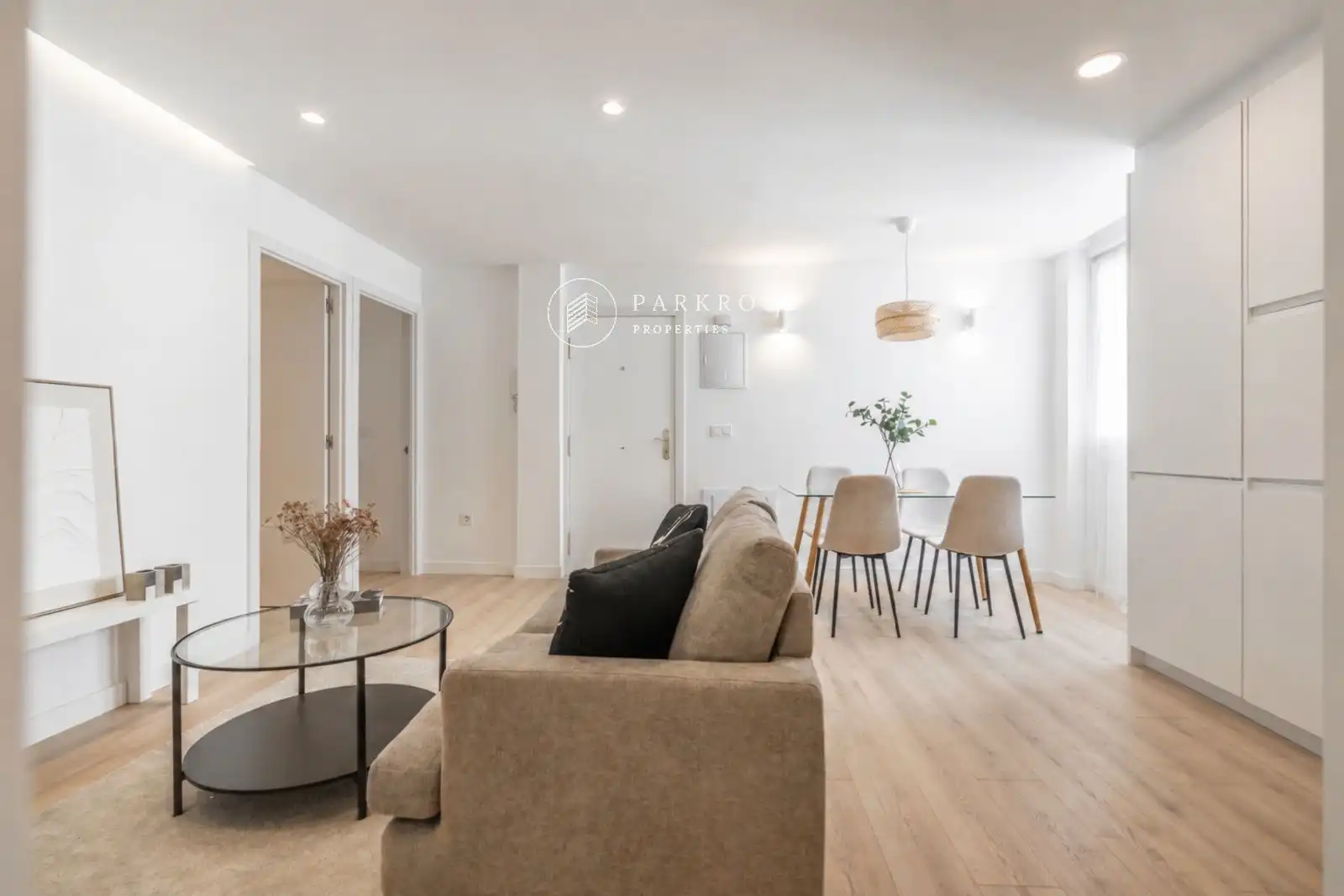 Living room of Flat for sale in Madrid  with Air Conditioner, Heating and Terrace