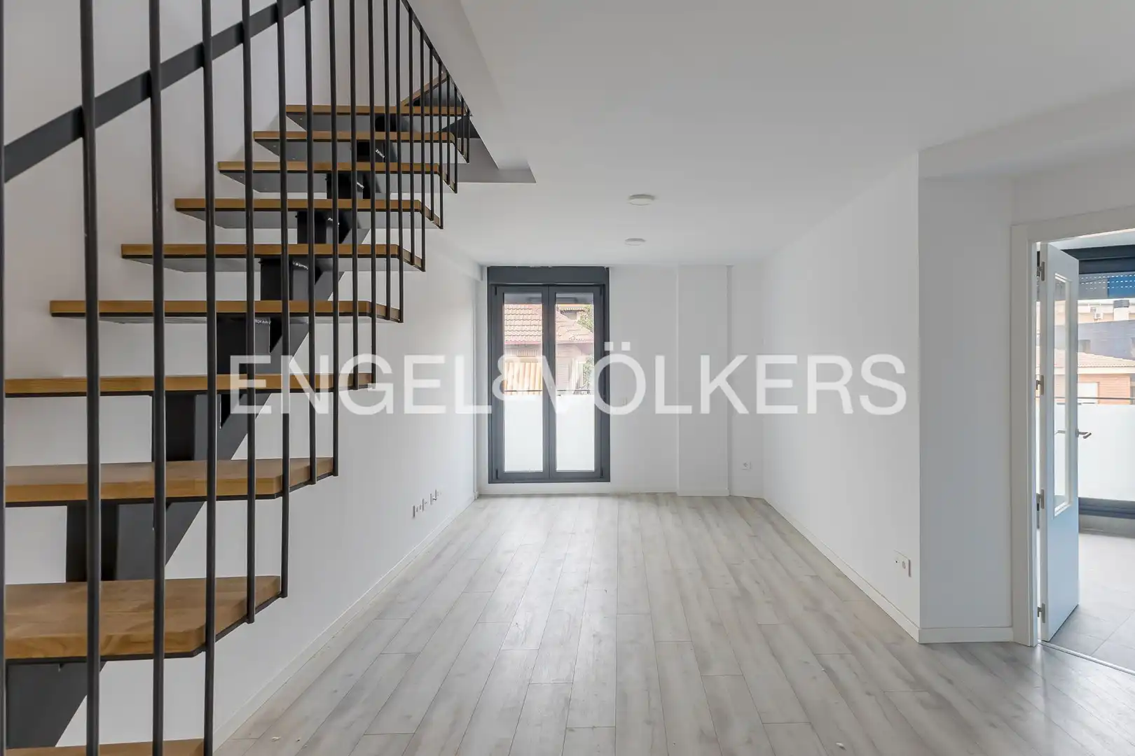 Dúplex amb terrassa de lloguer a Pueblo