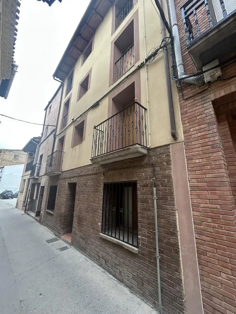 Exterior view of Flat for sale in Valtierra  with Air Conditioner, Parquet flooring and Storage room