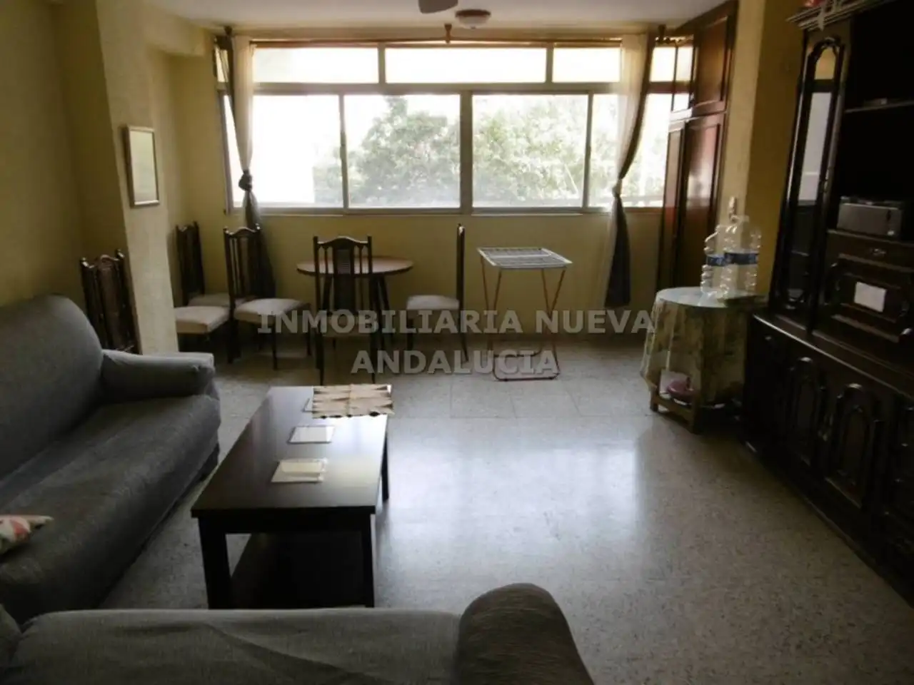 Sala d'estar de Pis de lloguer en Almería amb Moblat
