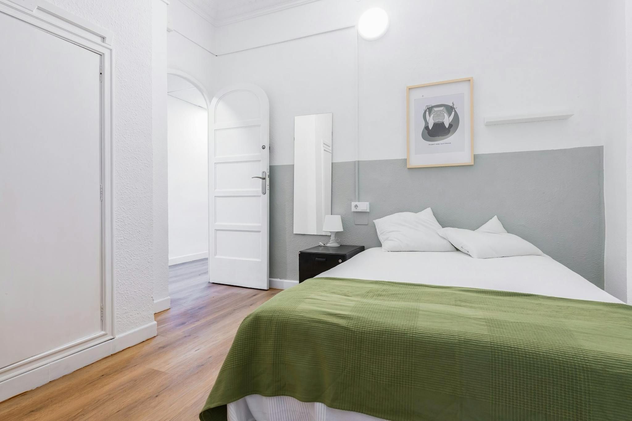 Flat to share in N/A, Gran Via