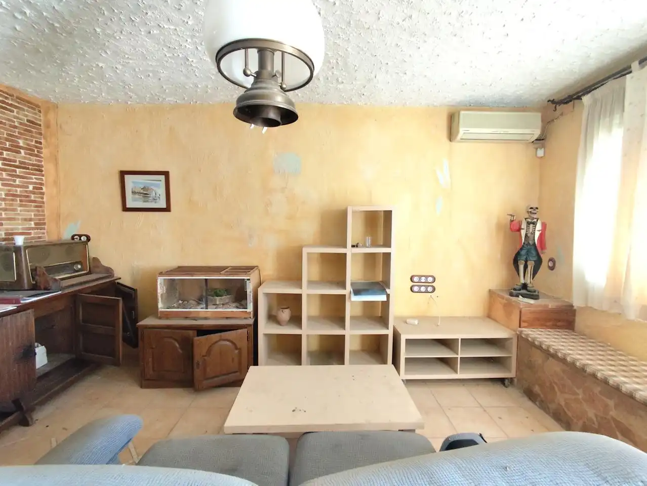 Wohnzimmer von Fabrikhallen zur Miete in Castalla