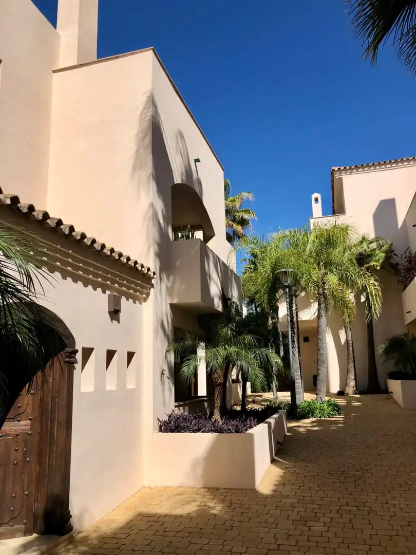 Vista exterior de Planta baja de alquiler en Marbella con Aire acondicionado, Calefacción y Terraza