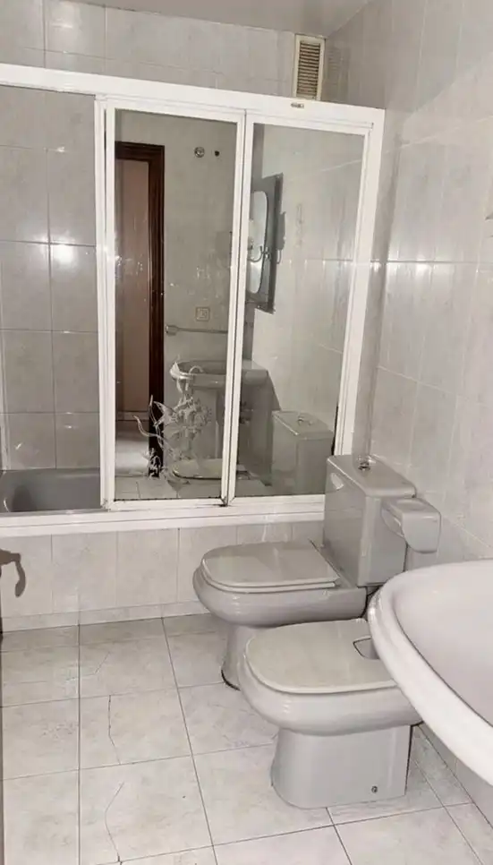 Bany de Pis en venda en Langreo amb Traster