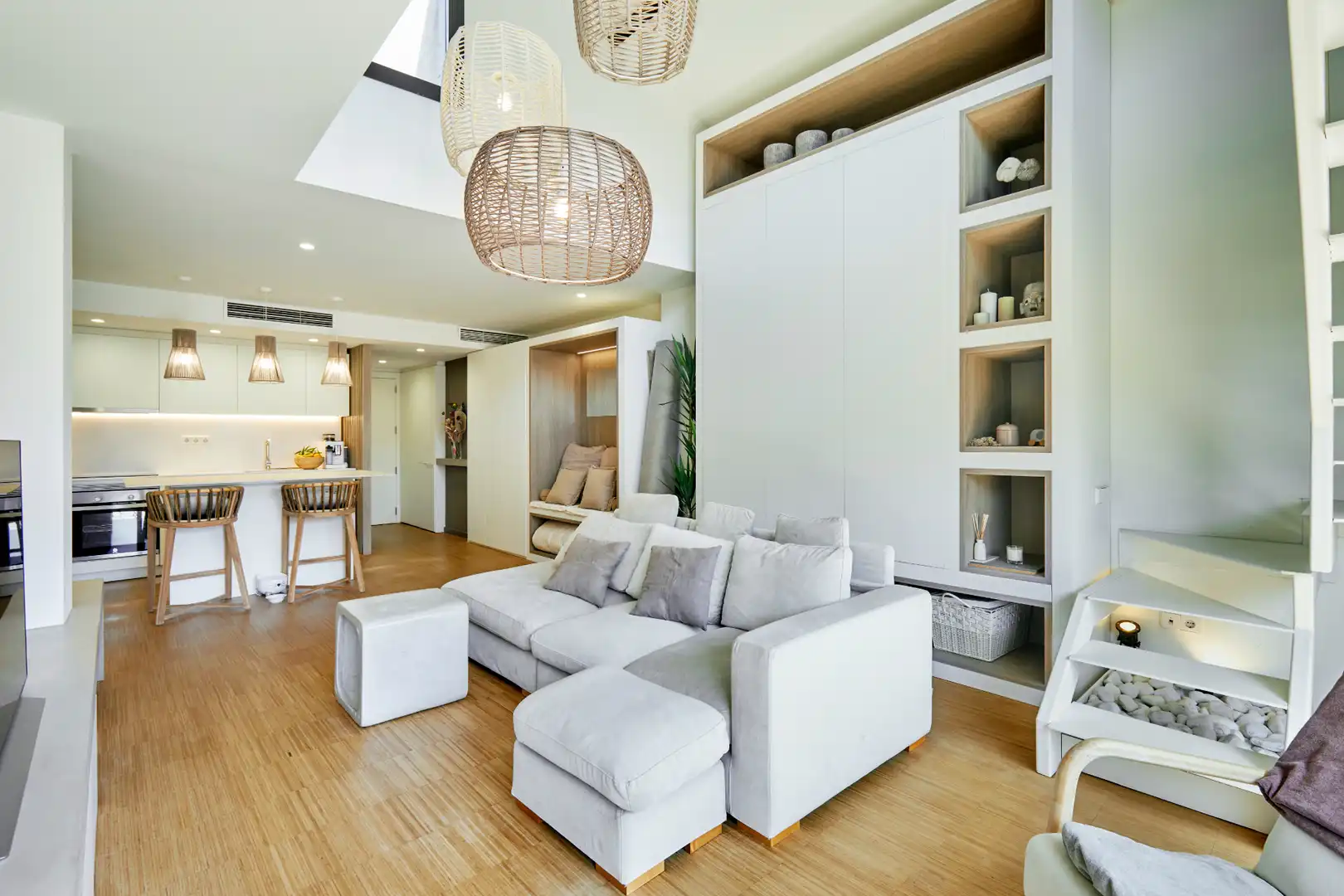 Sala de estar de Dúplex en venta en Barcelona con Aire acondicionado, Calefacción y Parquet