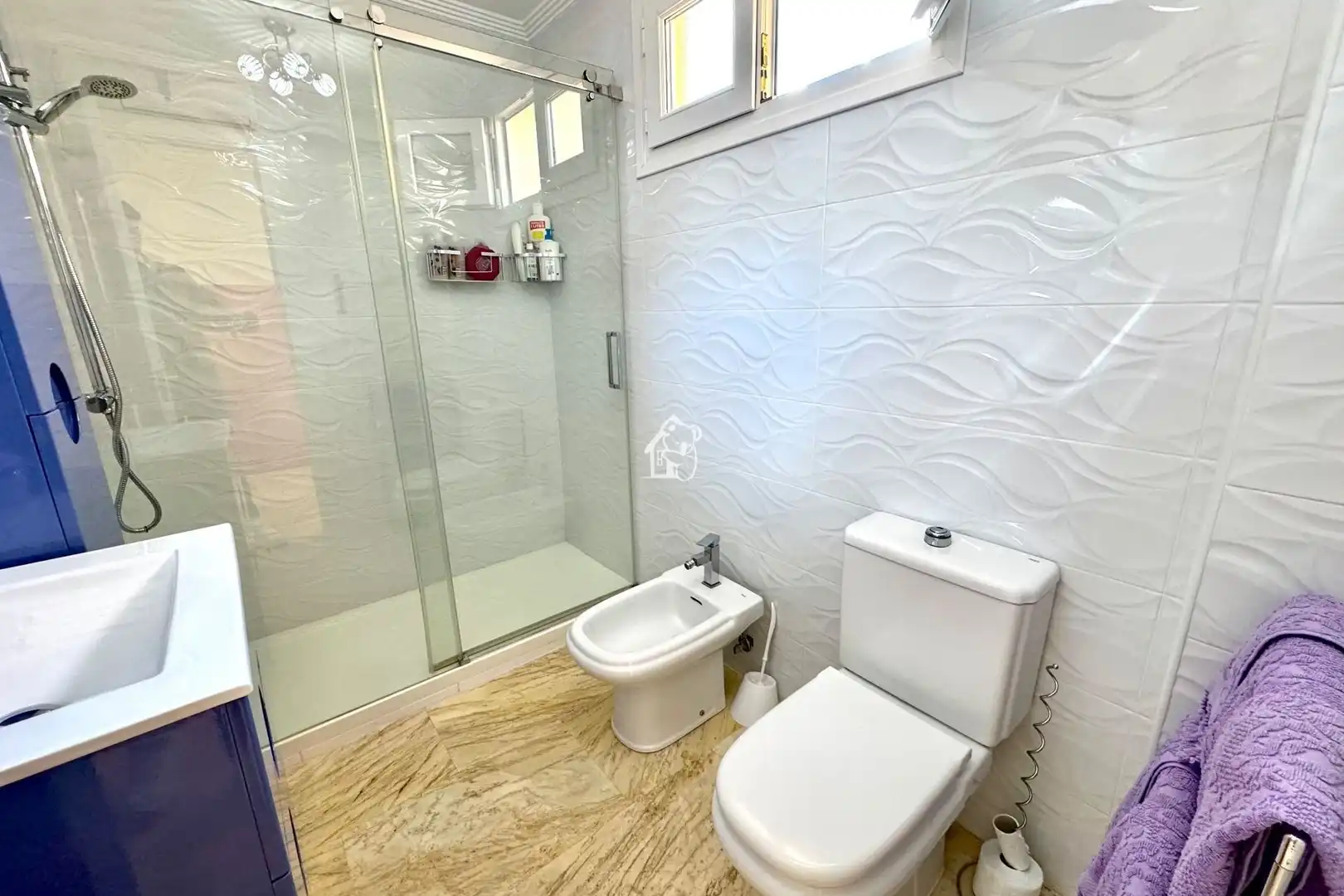 Baño de Casa adosada de alquiler en Orihuela con Aire acondicionado, Terraza y Piscina