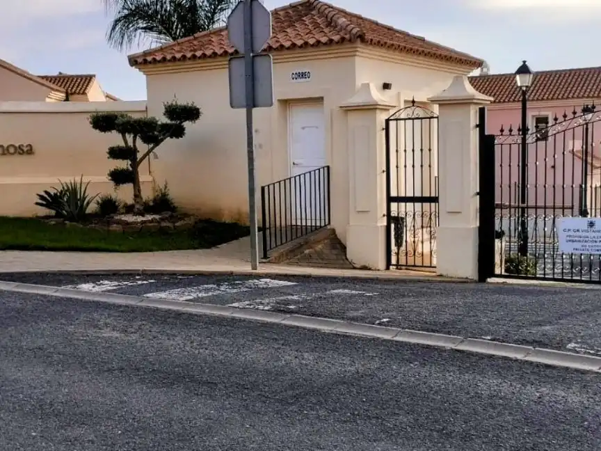 Vista exterior de Casa o chalet en venta en Ayamonte con Aire acondicionado, Terraza y Piscina