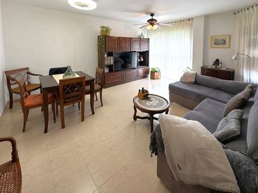 Piso con balcón en venta en Avenida Miguel Hernández