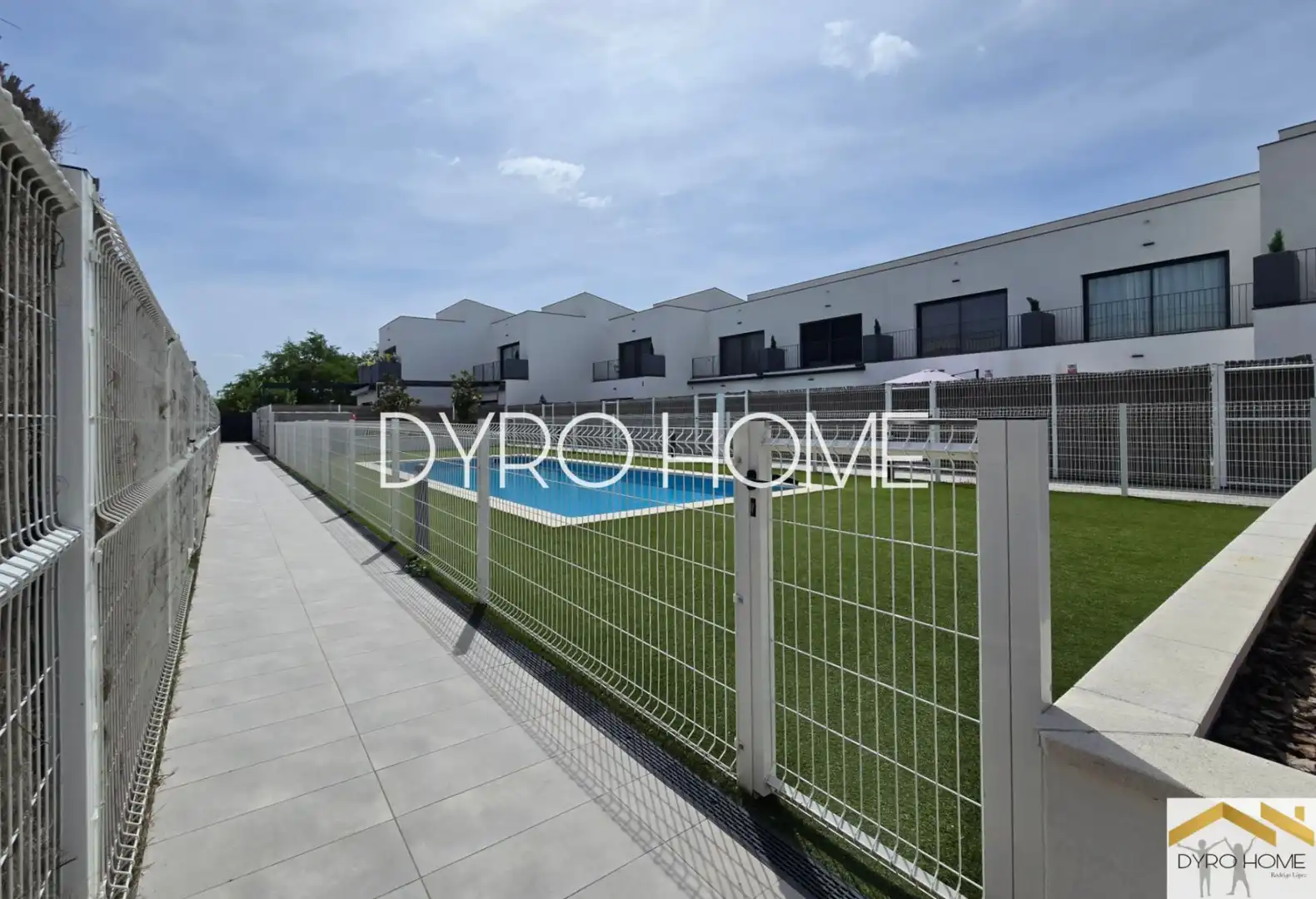 Vista exterior de Casa adosada en venta en Les Cabanyes con Aire acondicionado, Calefacción y Jardín privado