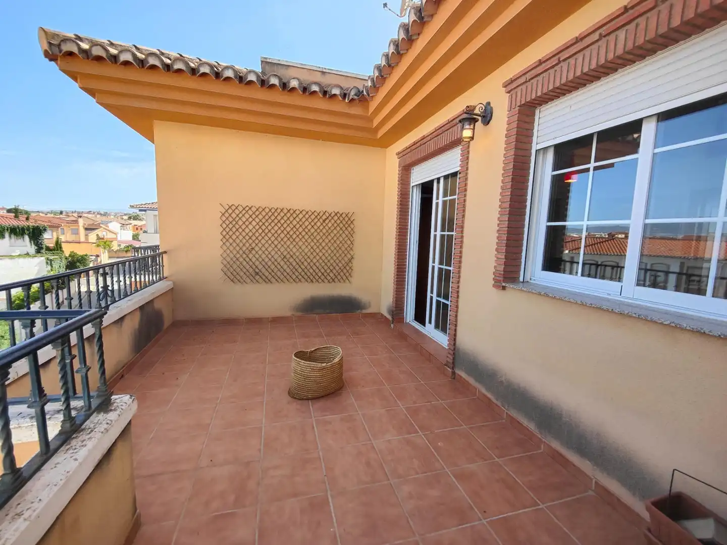 Terrasse von Dachboden zum Verkauf in Las Gabias mit Heizung und Terrasse