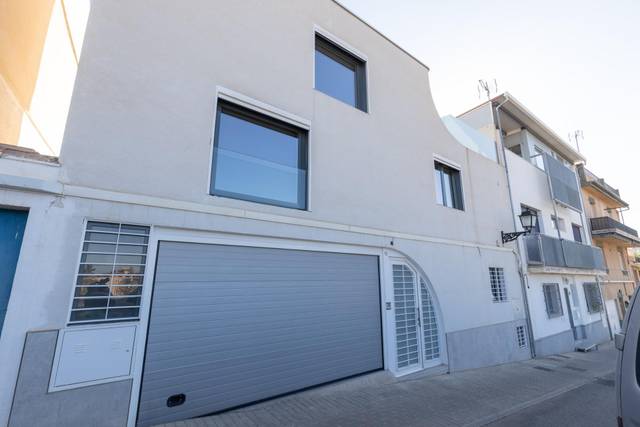 Casa-chalet en Venta en Calle ERA en Bola de Oro