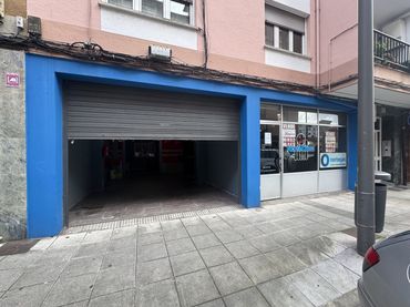 Business premises for sale in Calle Primero de Mayo 5