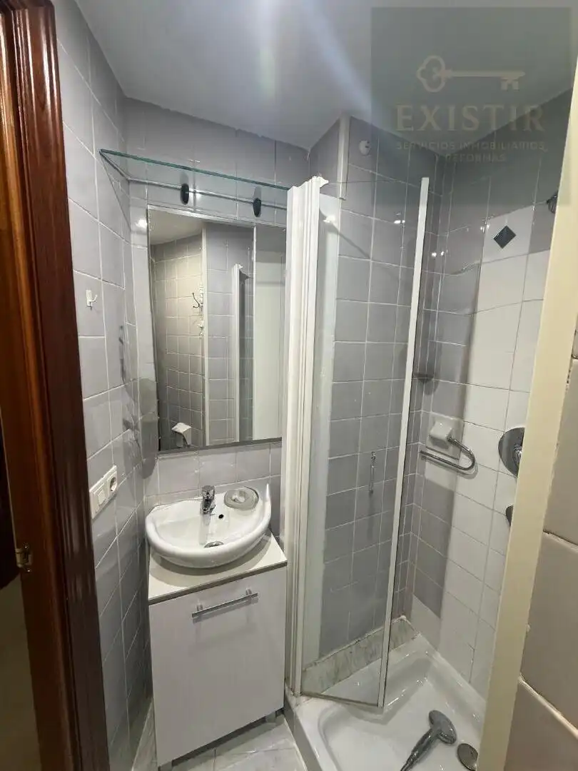 Bathroom of Flat for sale in Palencia