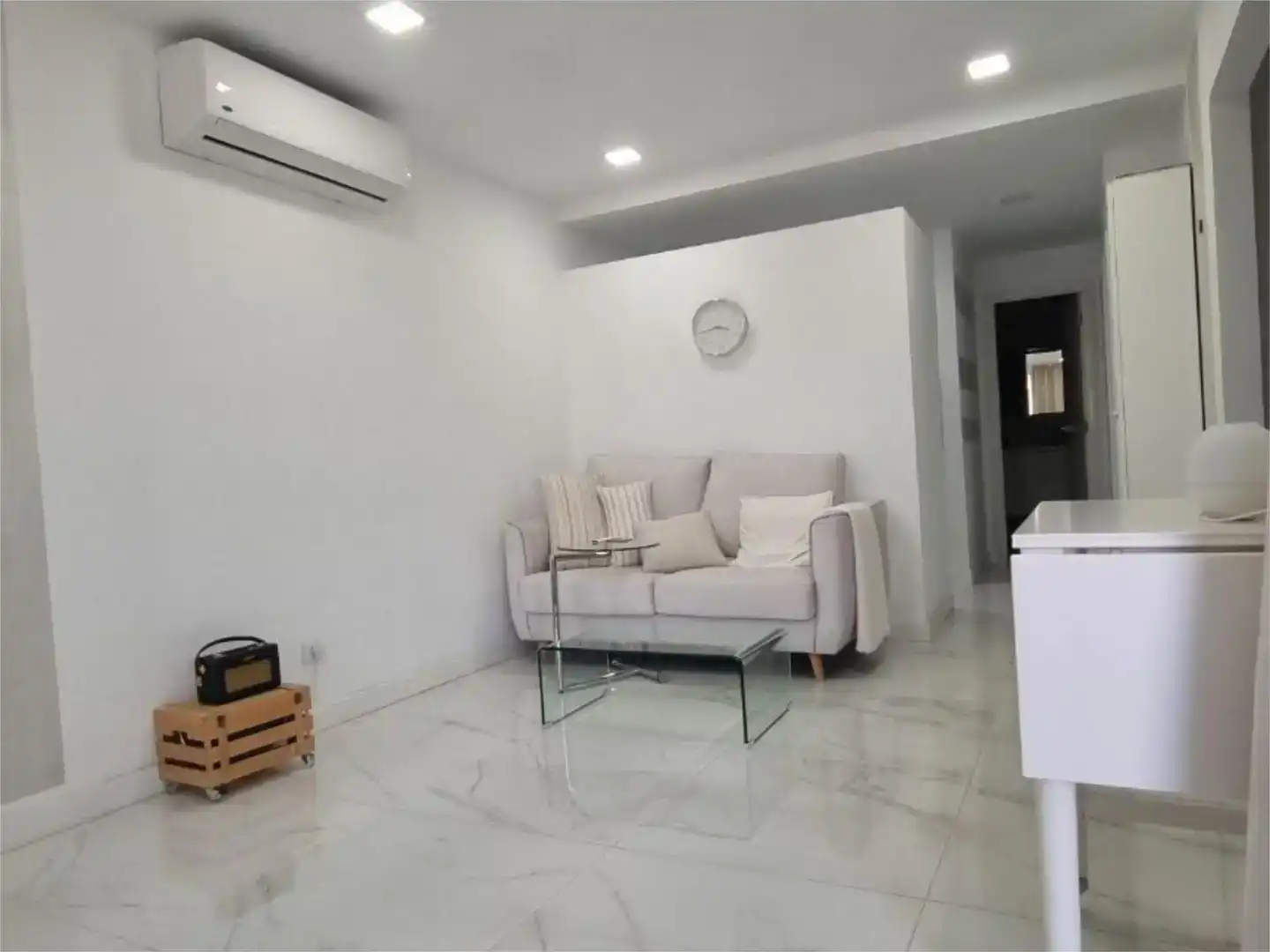 Wohnzimmer von Wohnung zur Miete in Mogán mit Klimaanlage, Privatgarten und Schwimmbad