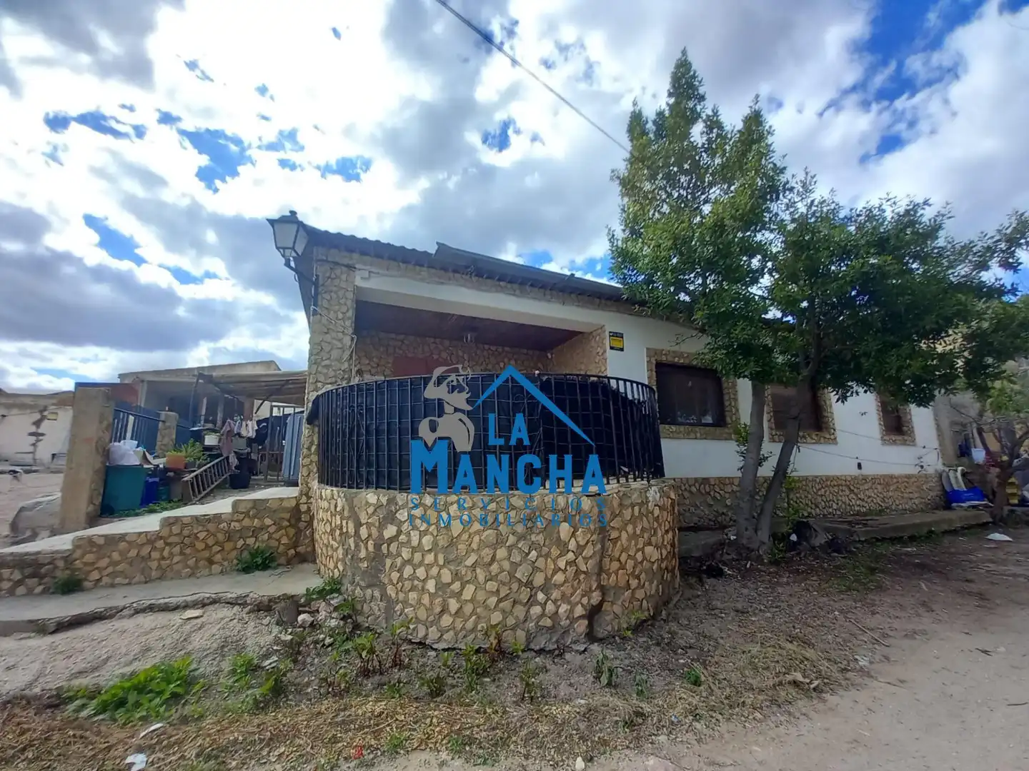 Exterior view of Country homes for sale in Hoya-Gonzalo