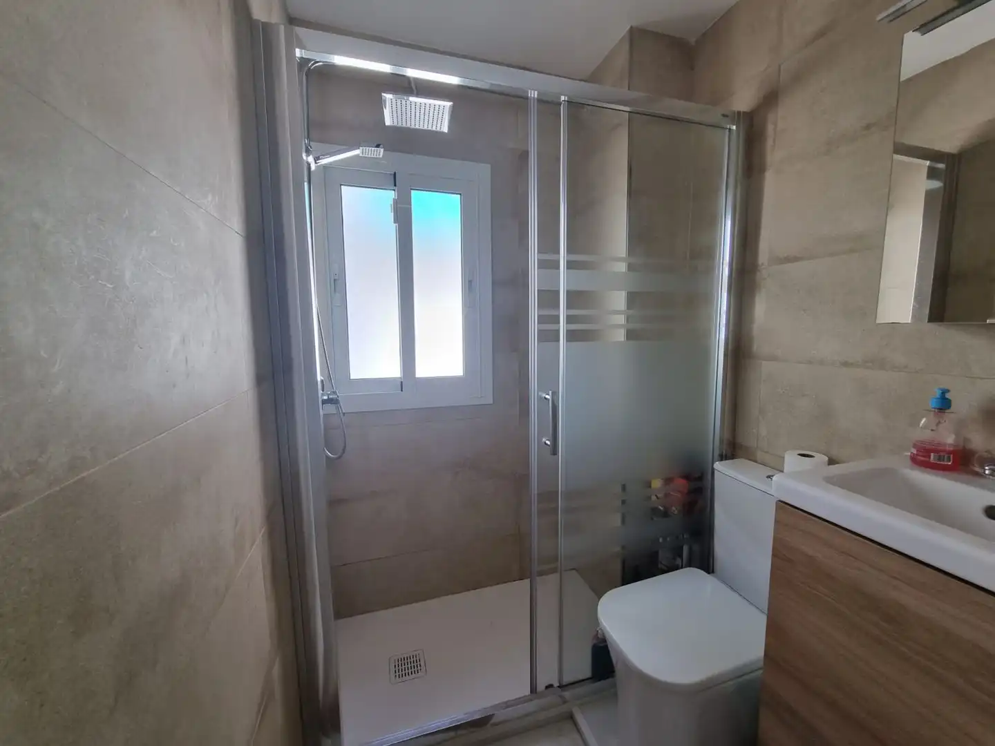 Bathroom of Flat for sale in Torremolinos  with Terrace
